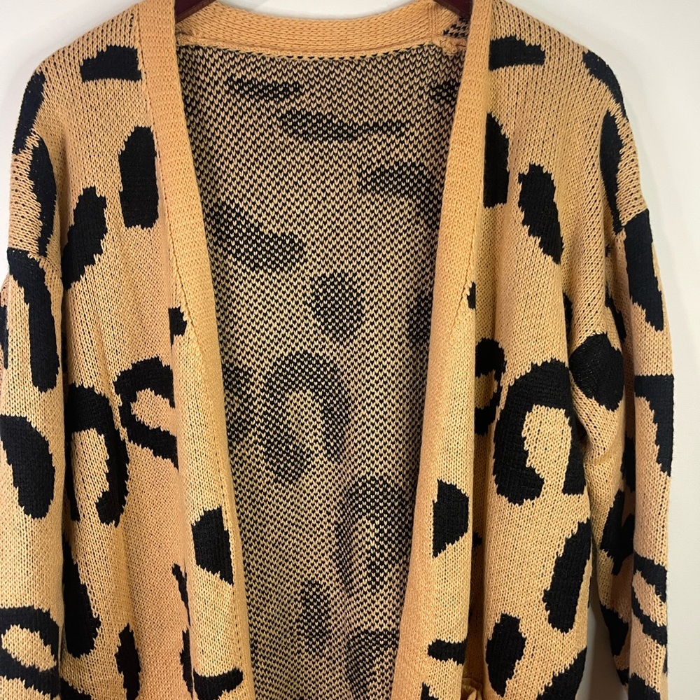 Stylish Leopard Print open front long Cardigan - Picture 8 of 11